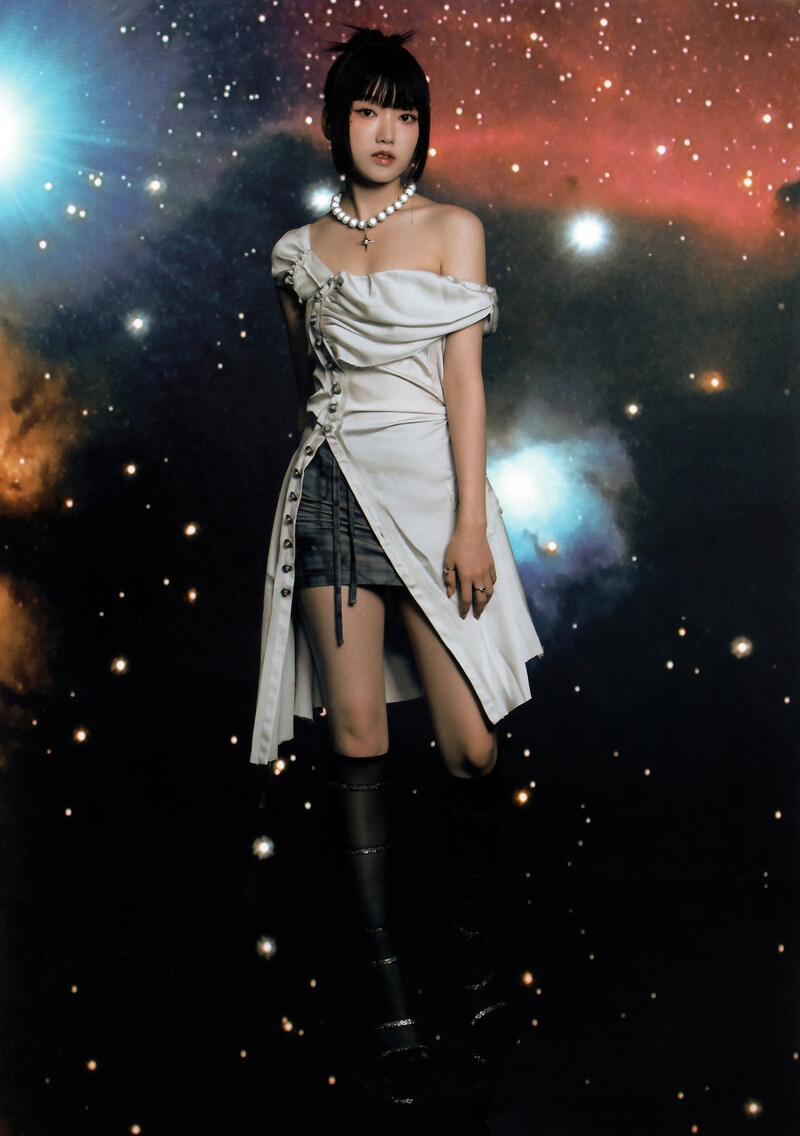 Loossemble - 1st Mini Album 'Loossemble' (Space ver.) [SCANS] documents 5