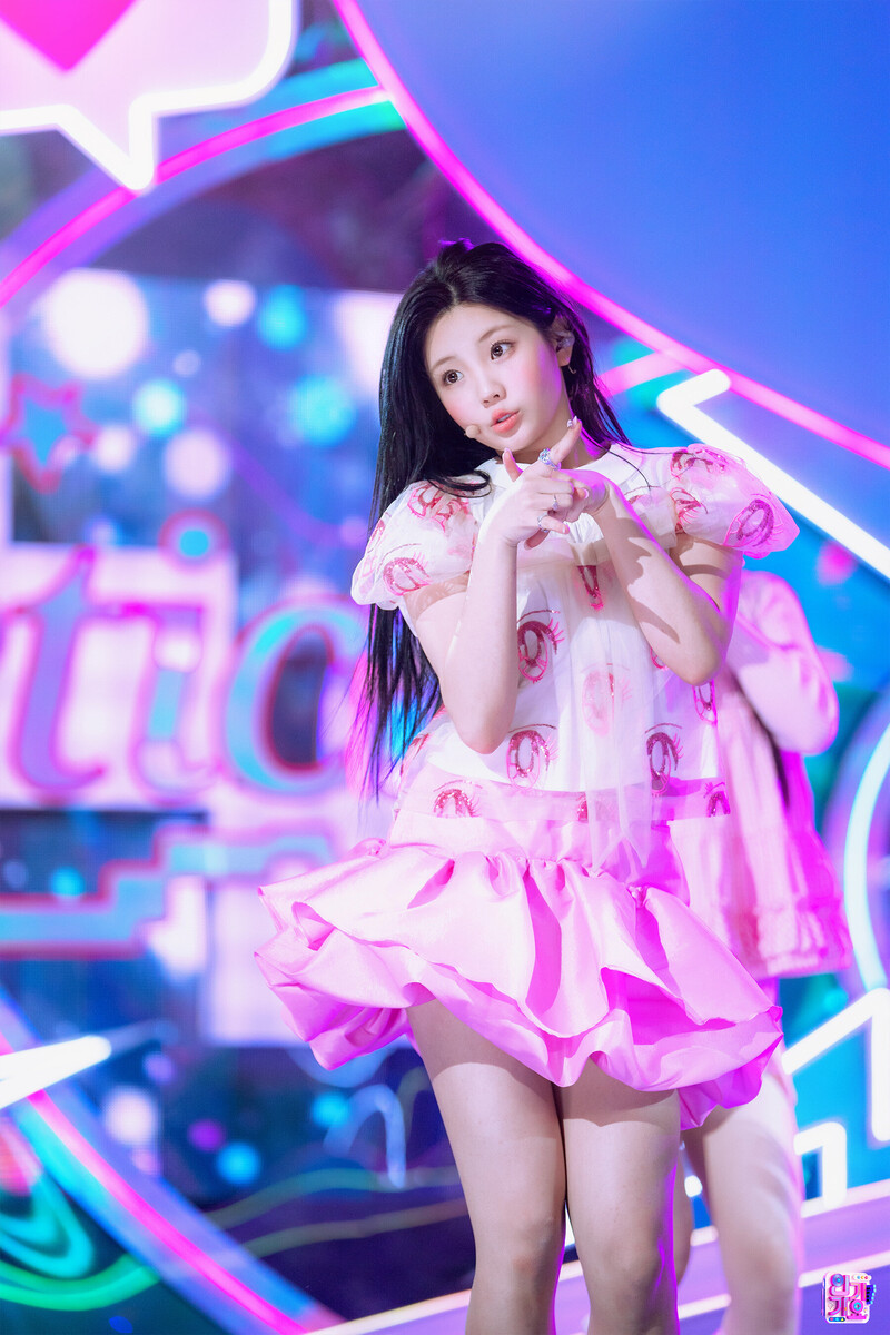 240331 ILLIT Wonhee - ‘Magnetic’ at Inkigayo documents 3