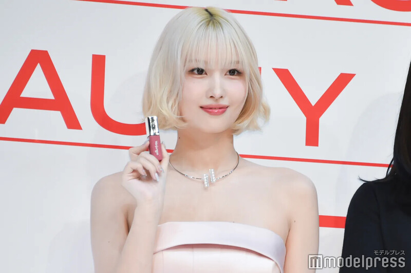 241013 TWICE Momo - Allure K-Beauty Fair in Tokyo documents 2