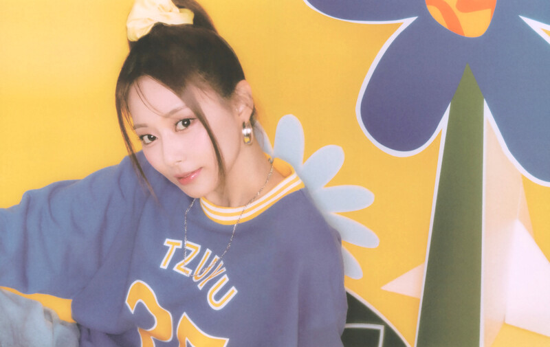 TWICE - Official Fanclub 'ONCE 4th Generation' (Scans) documents 6