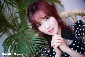 GFRIEND Yuju 6th mini album "Time for the Moon Night" jacket shoot by Naver x Dispatch