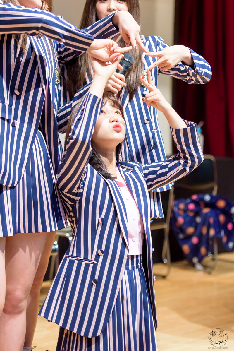 180401 Weki Meki Yoojung at Songpa & Jungu 'Lucky' Fansigns documents 6