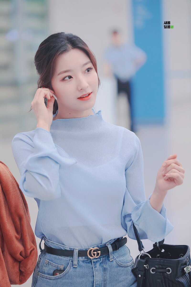190930 fromis_9 Saerom documents 17