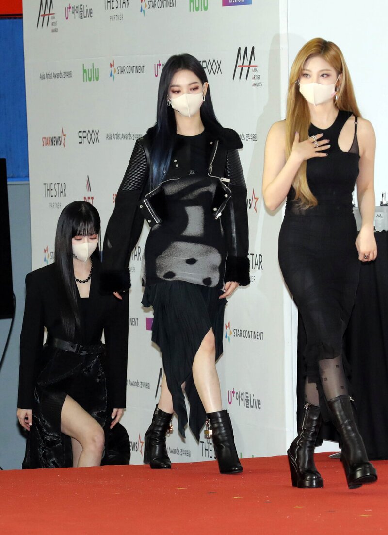 211202 aespa at Asia Artist Awards documents 10