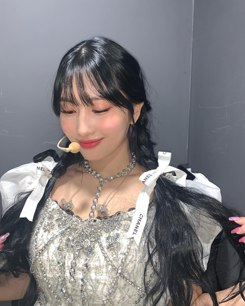 221224 TWICE Momo Instagram Update documents 5