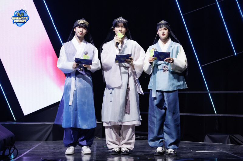 240208 MC Hanbin, Jaehyun and Sohee at M Countdown documents 12