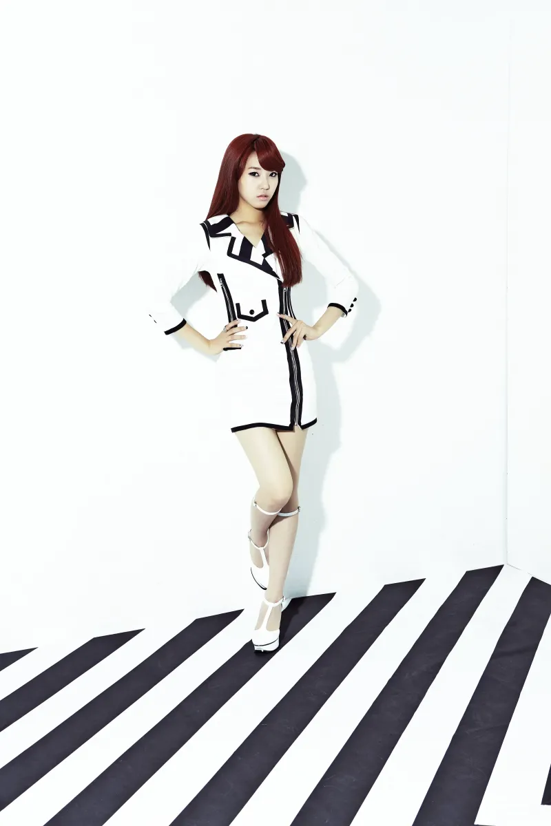 BESTie_Dahye_Love_Options_concept_photo_1.png