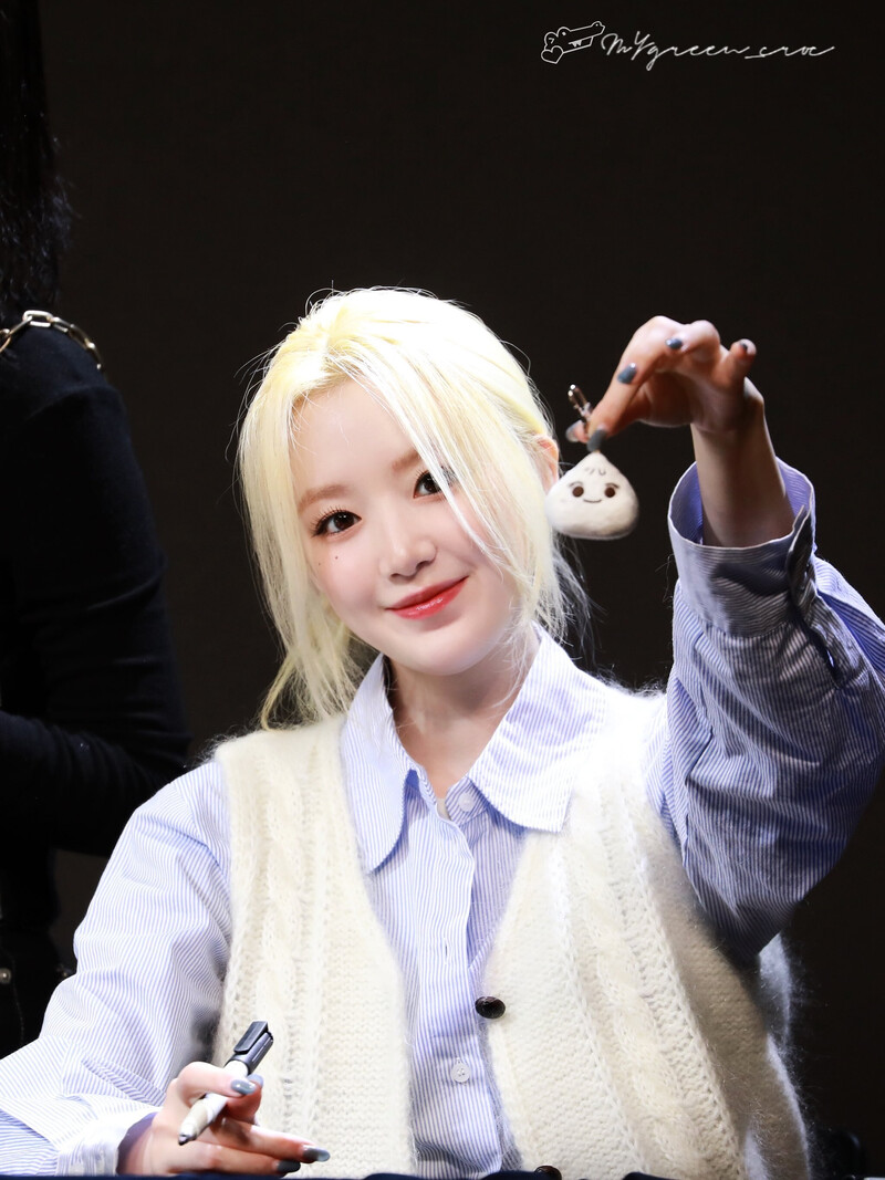 221218 (G)I-DLE Shuhua documents 4