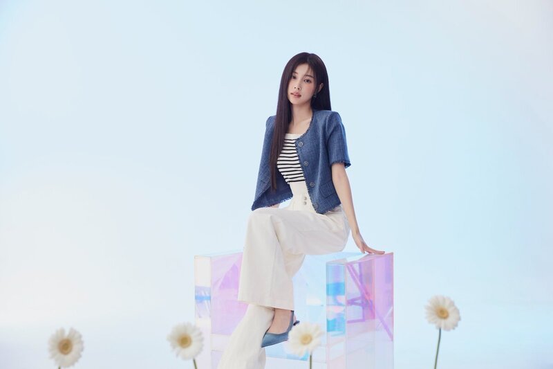 Kang Hyewon for Roem 2023 Pre-Fall Collection 'Fill Yourself' documents 8