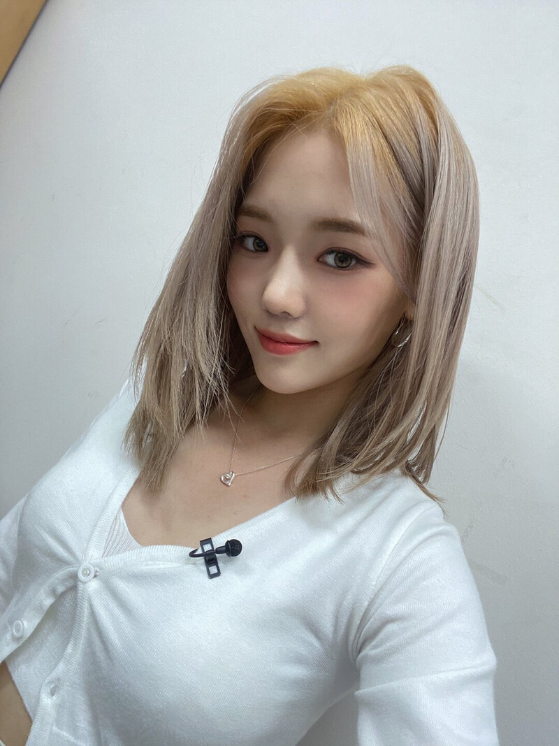 210526 Fact iN Star Twitter Update - fromis_9 documents 6