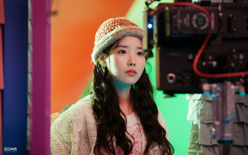 211020 EDAM Naver Post - IU 'strawberry moon' MV Behind documents 1