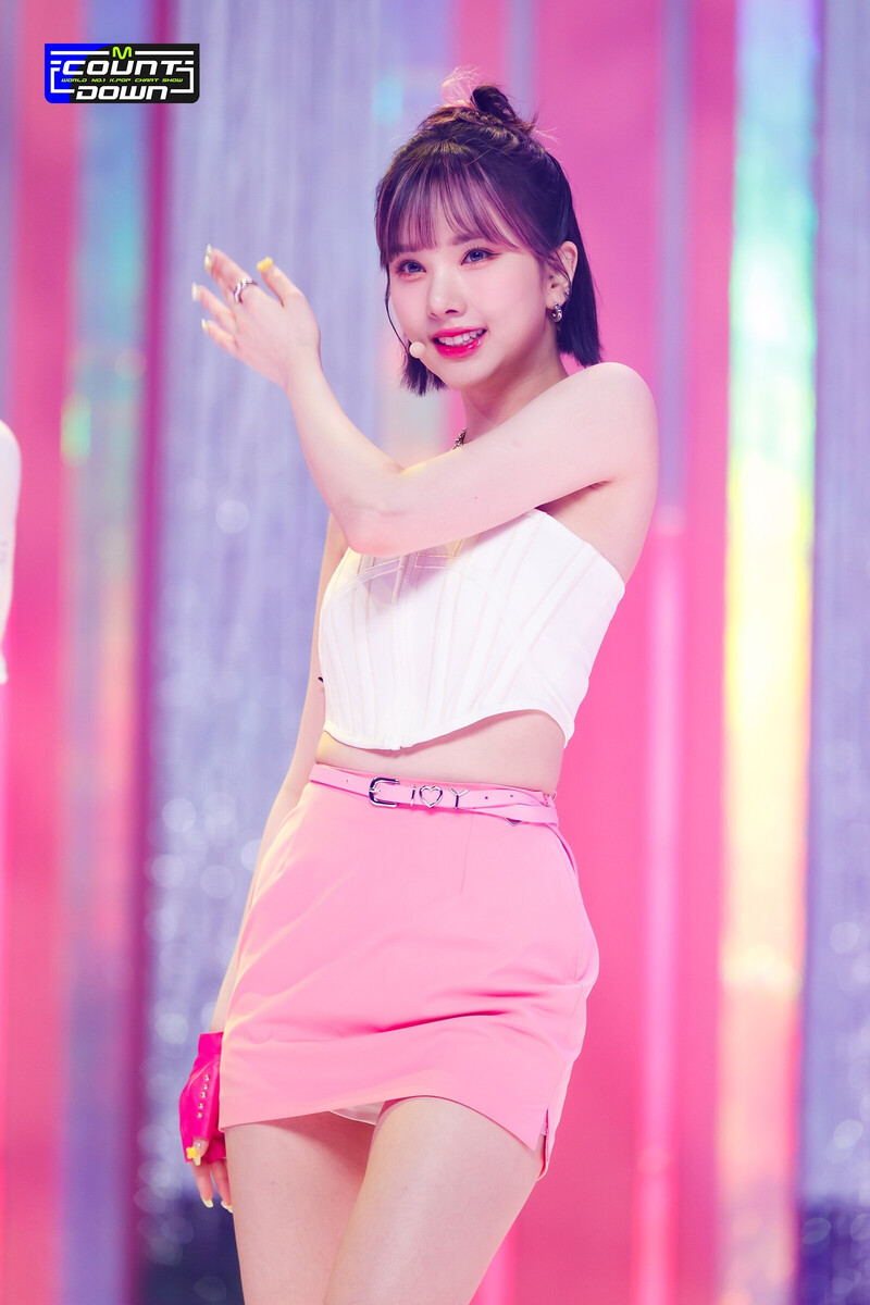 220707 VIVIZ - 'LOVEADE' at M Countdown documents 12