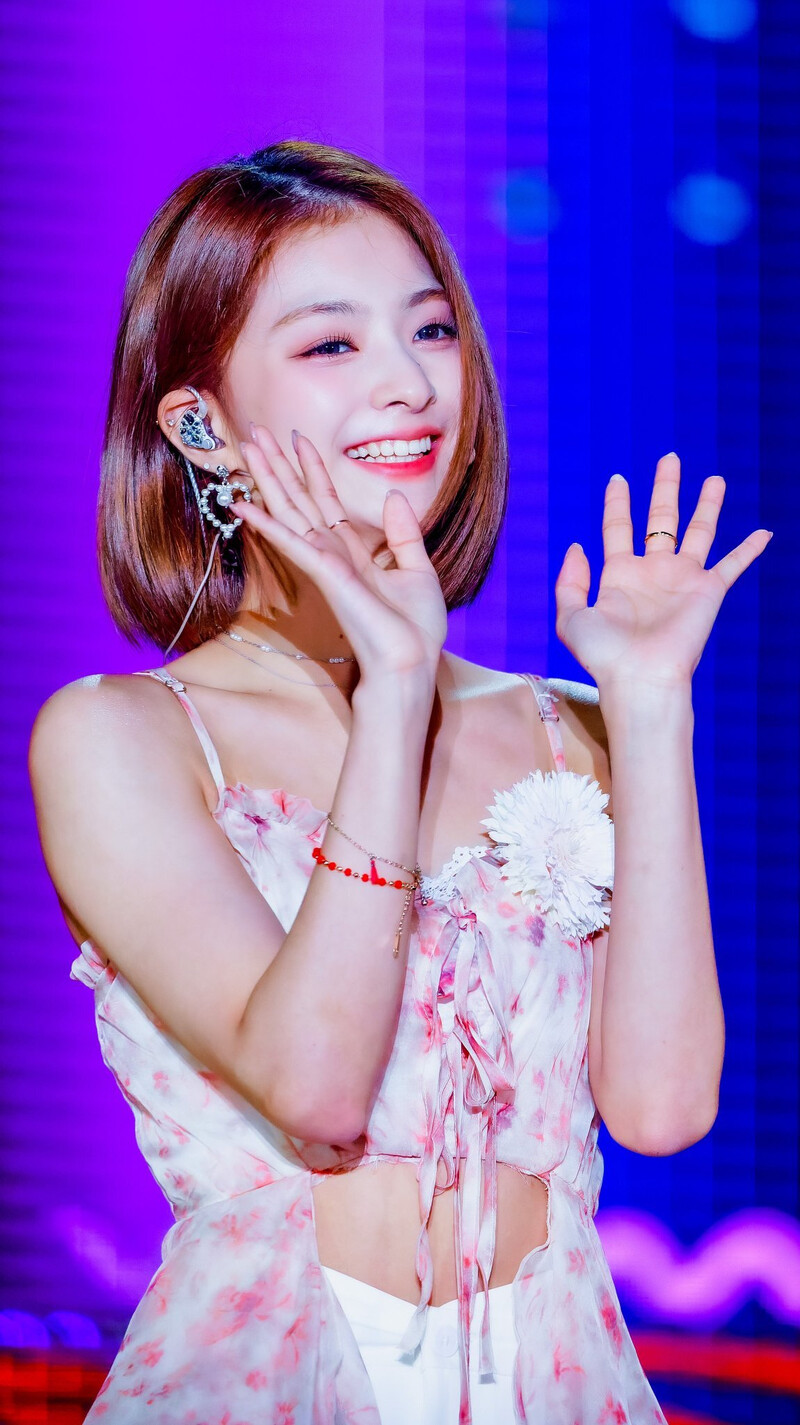 220809 fromis_9 Nagyung - KBS Open Concert in Ulsan documents 4