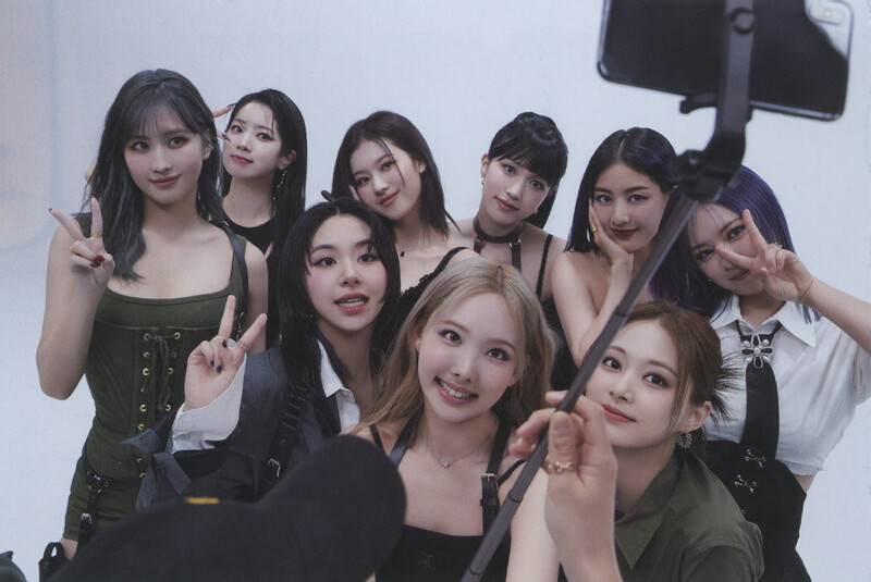 TWICE - 11th Mini Album 'BETWEEN 1&2' [SCANS] documents 4