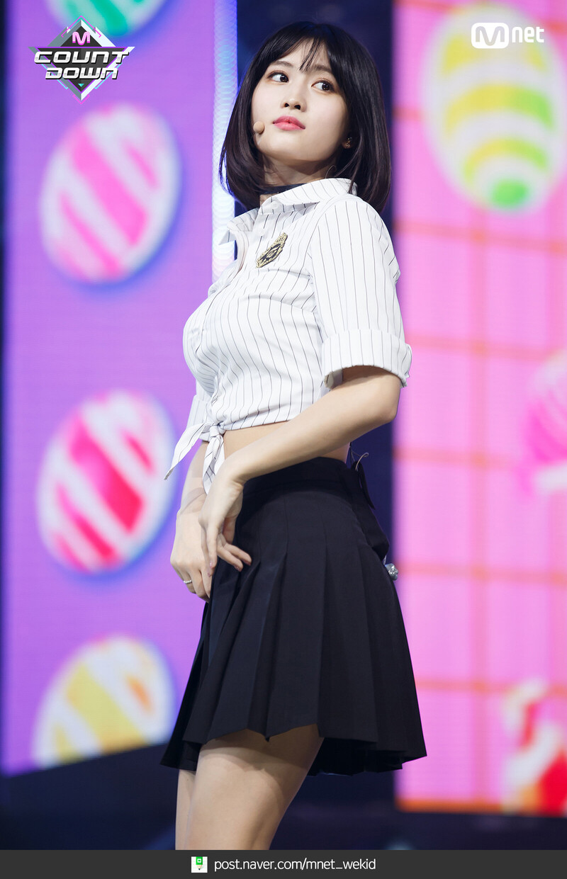 180426 TWICE Momo - 'What is Love?' at M COUNTDOWN documents 1