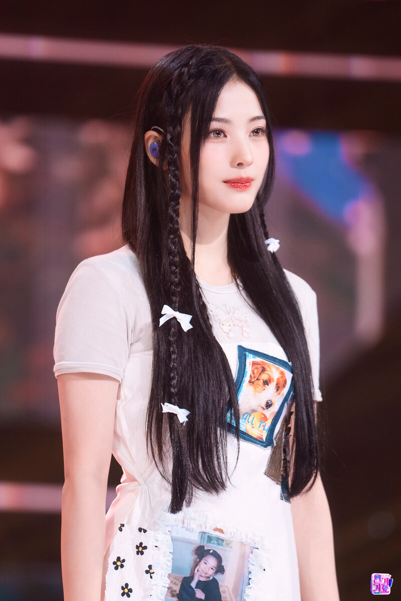 220925 NMIXX Jinni - 'COOL (Your rainbow)' at Inkigayo documents 1