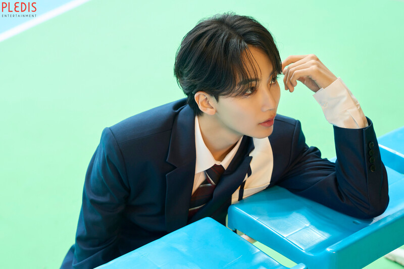 221123 SEVENTEEN [DREAM] Behind the Scenes of the Album Jacket Shootings - Jeonghan documents 1