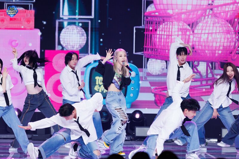 240229 Moon Byul - 'TOUCHIN&MOVIN' at M Countdown documents 4