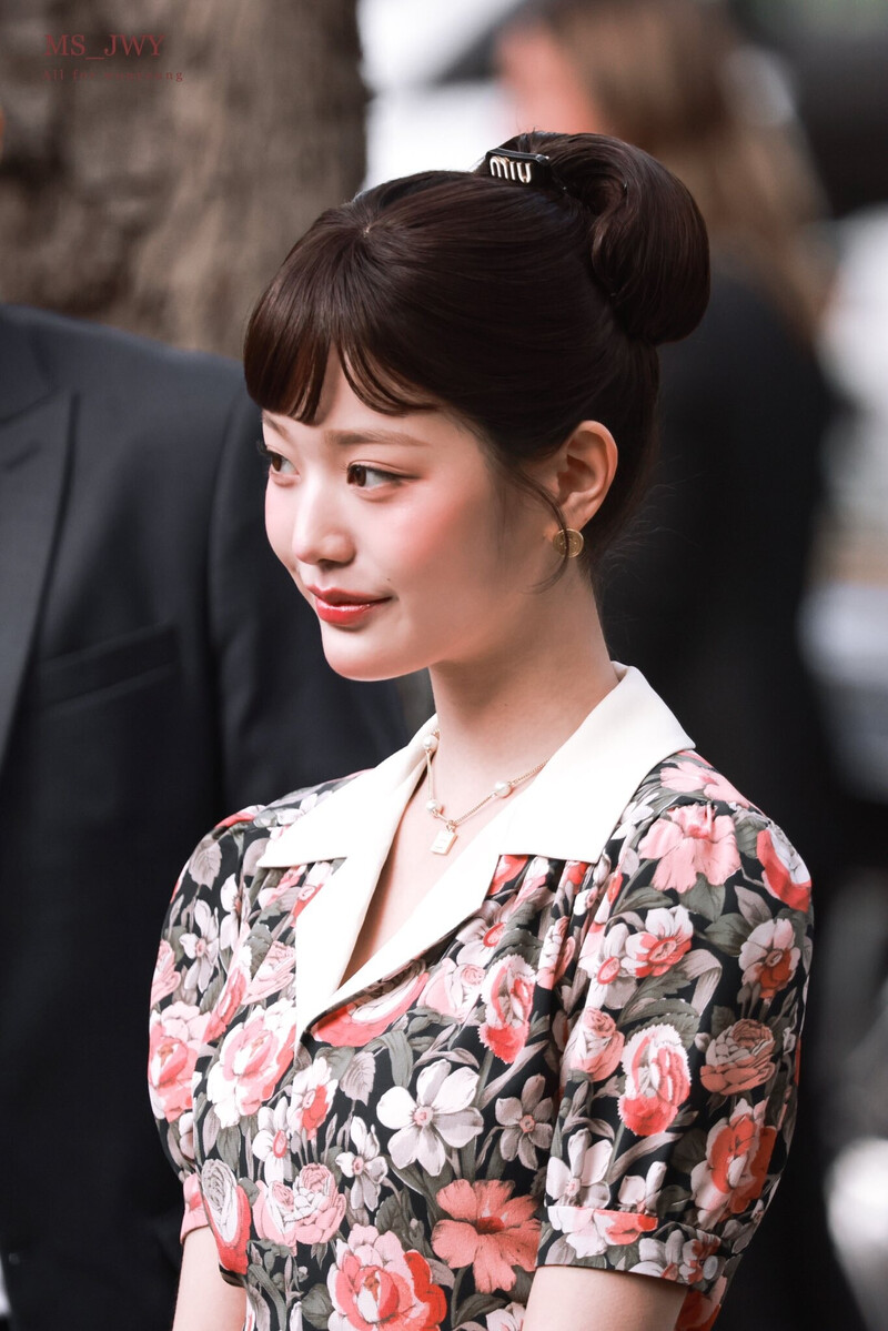 241001 IVE Wonyoung - Miu Miu SS25 Show at Paris Fashion Week documents 2