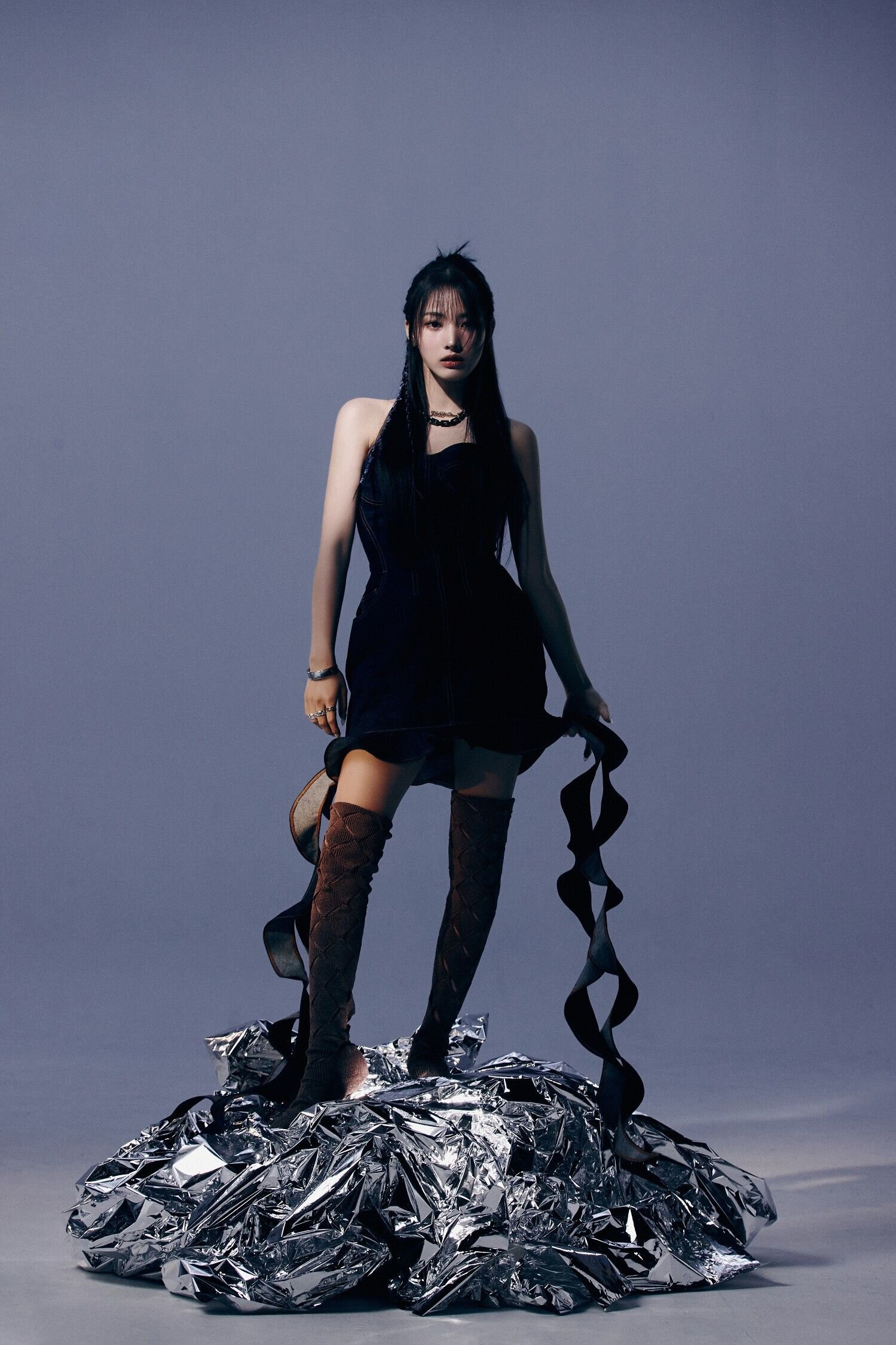 JINI 1st EP : “An Iron Hand In A Velvet Glove” Concept Teasers