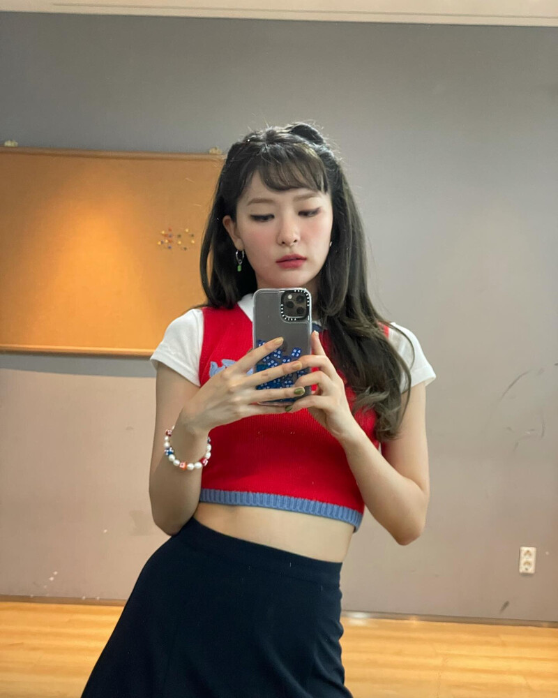 210828 Red Velvet Seulgi Instagram Update documents 12