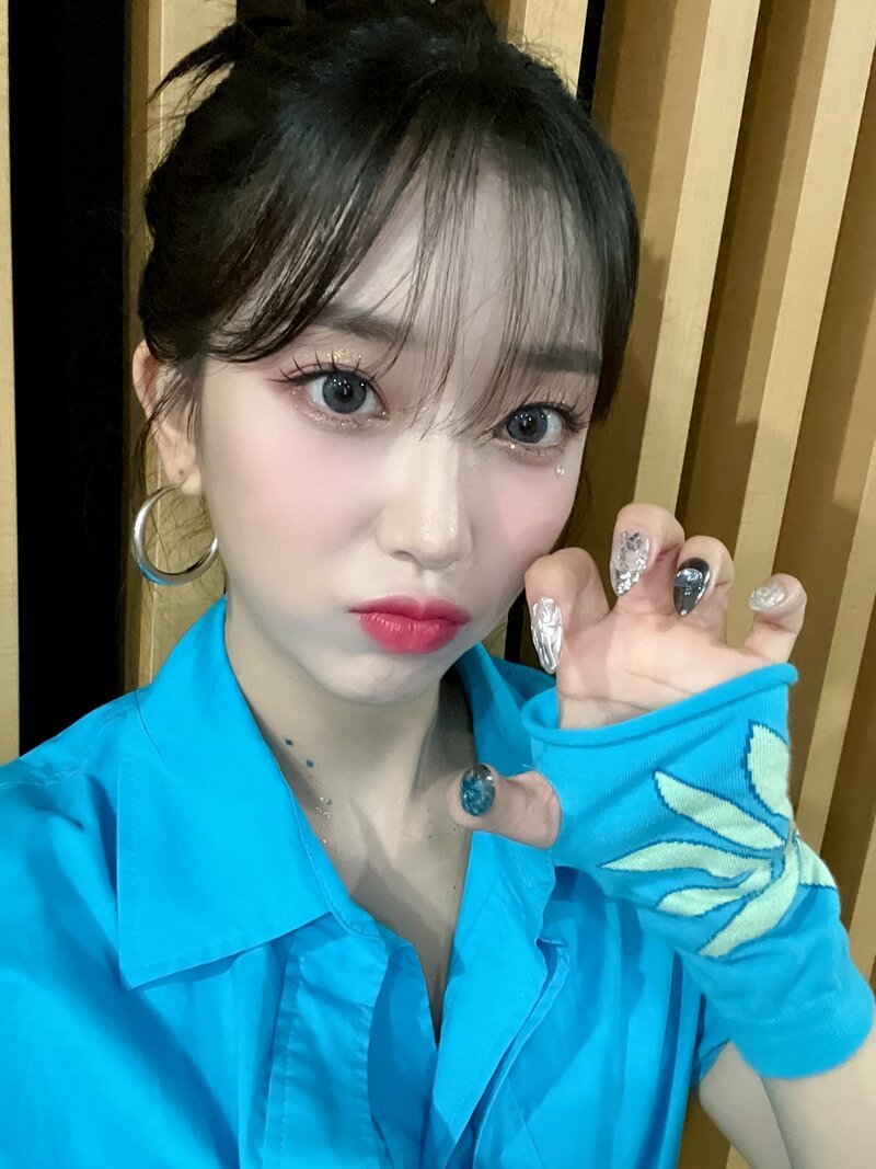 220818 Hi-Up Naver Post - 'BEAUTIFUL MONSTER' Music Show Selca Collection #1 documents 1