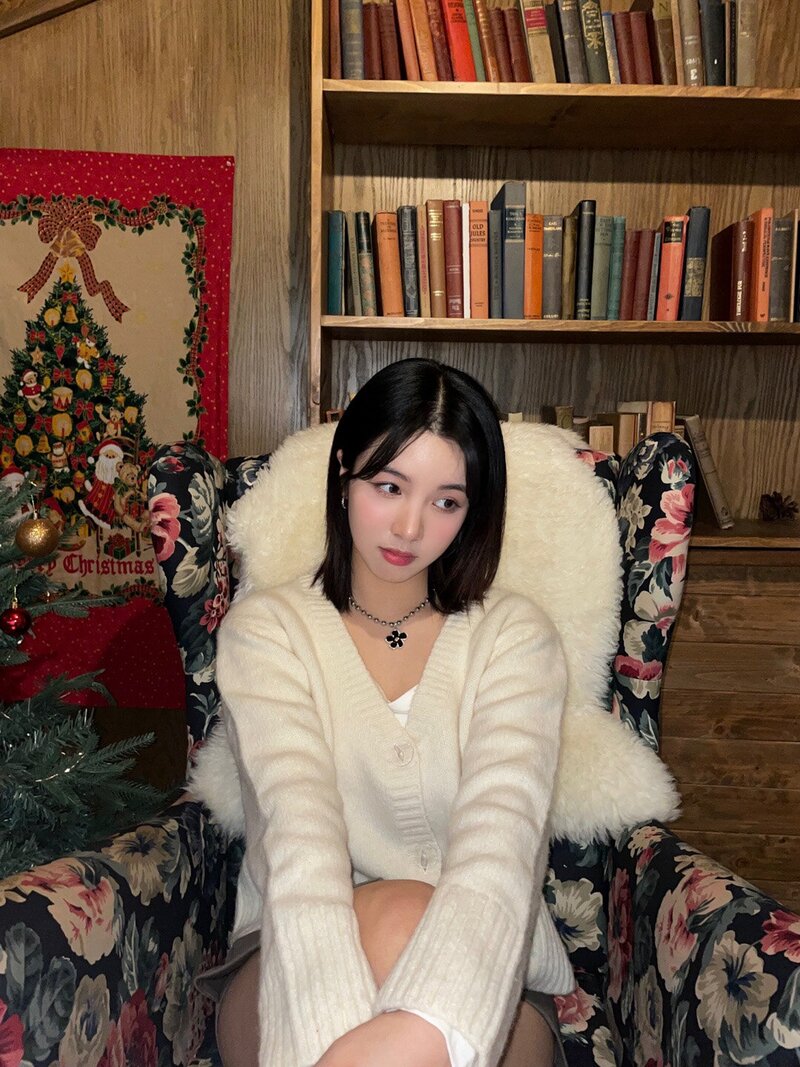 231224 WOOAH Twitter update with LUCY documents 1