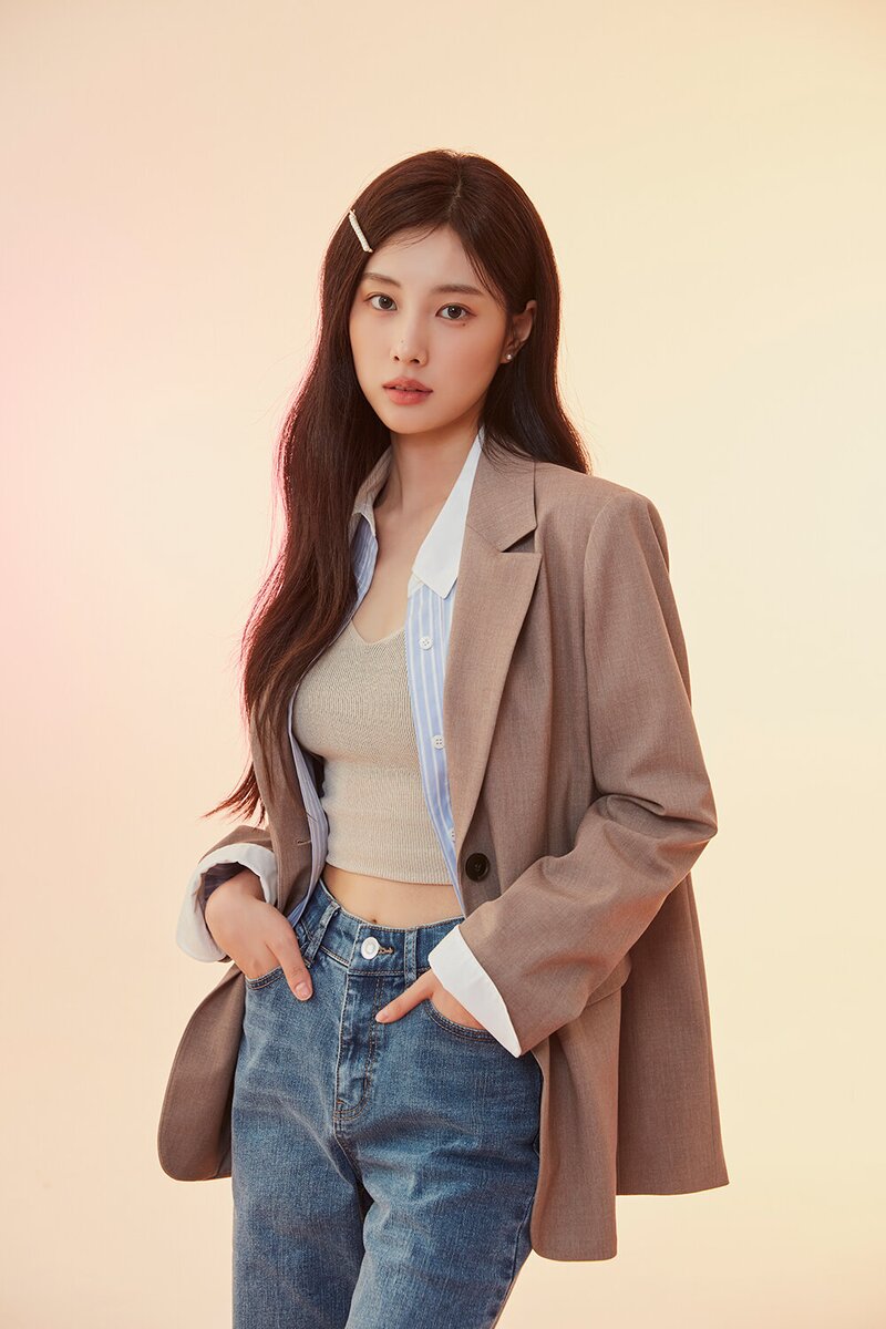 Kang Hyewon for Roem 2023 Fall Collection 'Fill Your Romance' documents 17