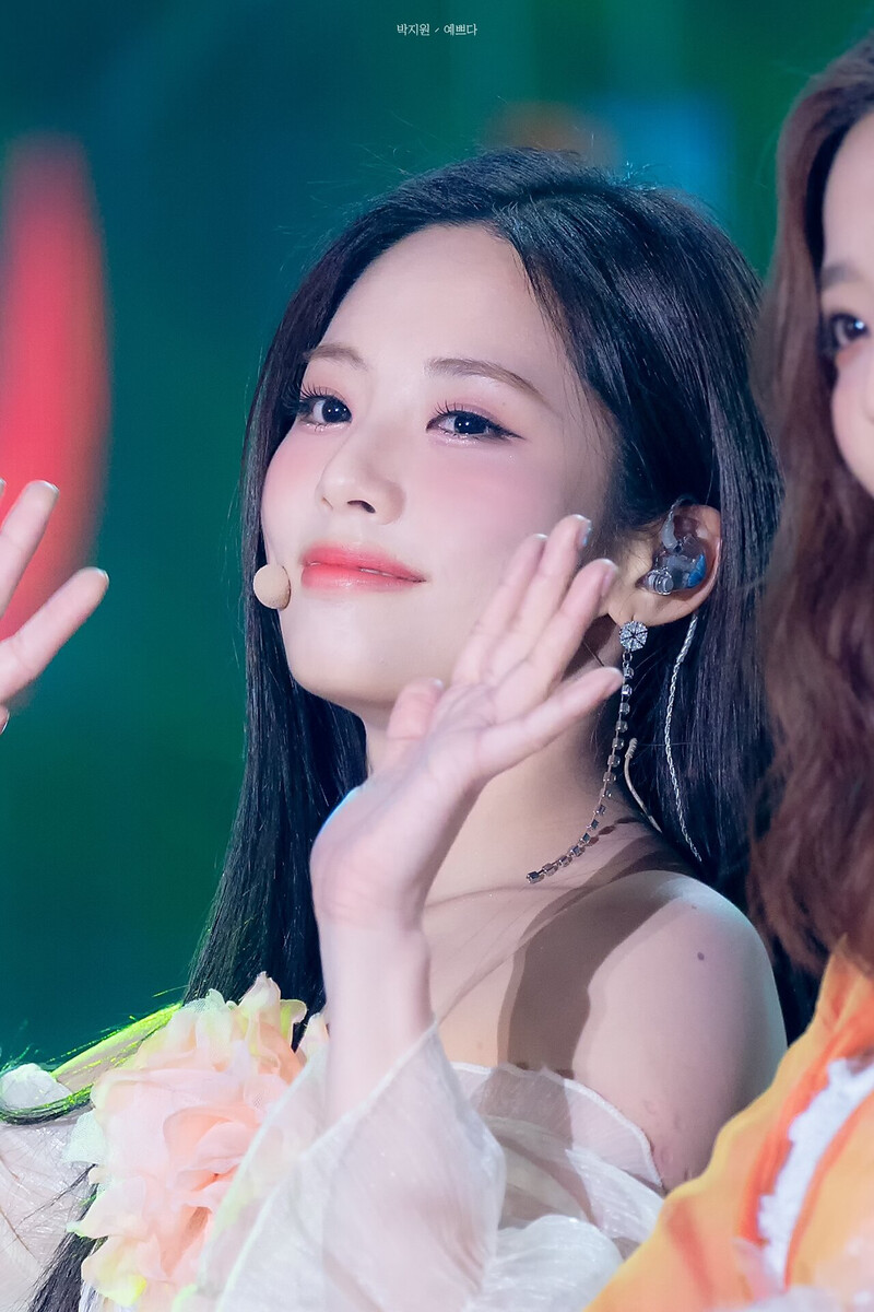 220809 fromis_9 Jiwon - KBS Open Concert in Ulsan documents 5