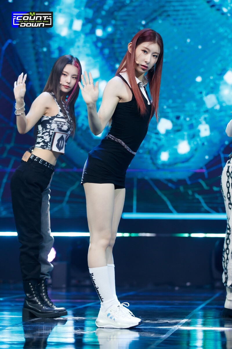 211014 ITZY - 'SWIPE' at M Countdown documents 15