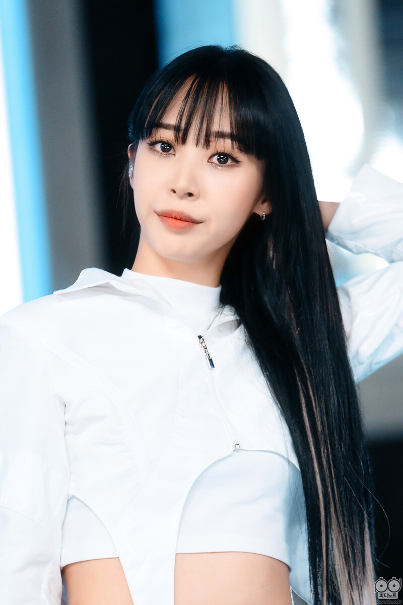 221016 MAMAMOO Moonbyul - ‘ILLELLA’ at Inkigayo documents 1