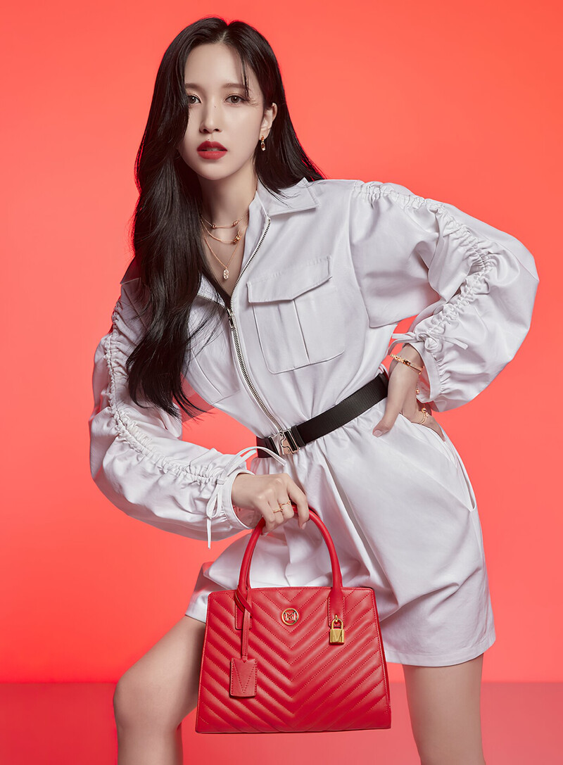 TWICE Mina for METROCITY 2022 FW 'New Tote' Collection documents 3