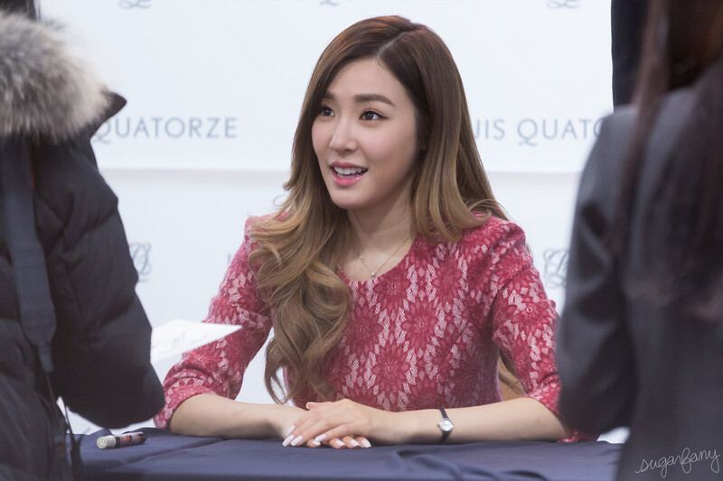 151127 Girls' Generation Tiffany at Louis Quatorze Busan Fansign documents 11