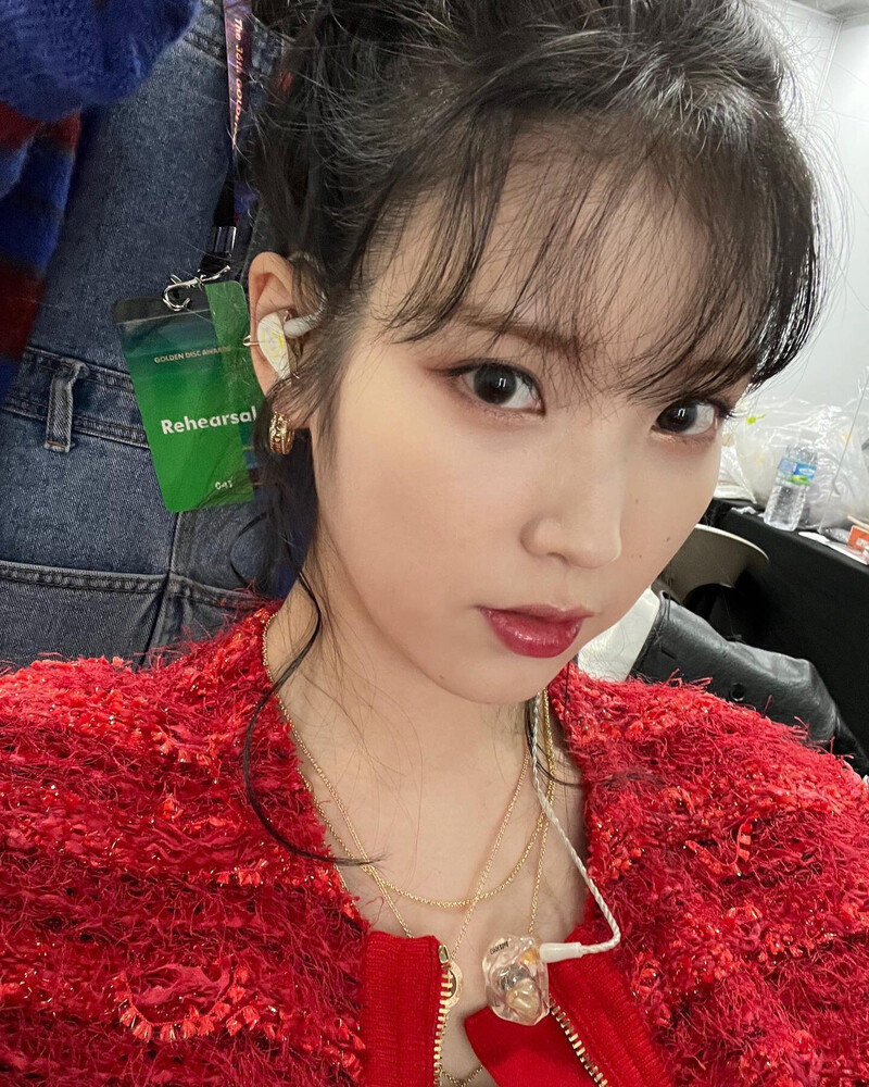 220109 IU Instagram Update documents 2