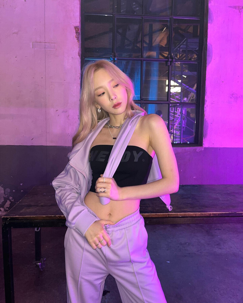 220318 Taeyeon Instagram Update documents 1