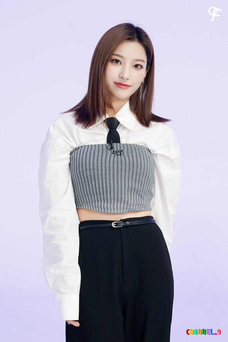221130 fromis_9 Weverse - <CHANNEL_9> EP49-50 Behind Photo Sketch documents 12