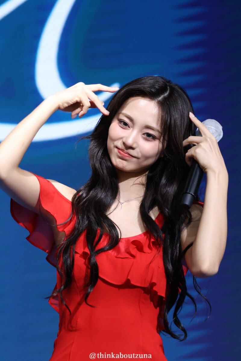 240914 TWICE Tzuyu - 'Run Away' Fansign & Commute documents 7