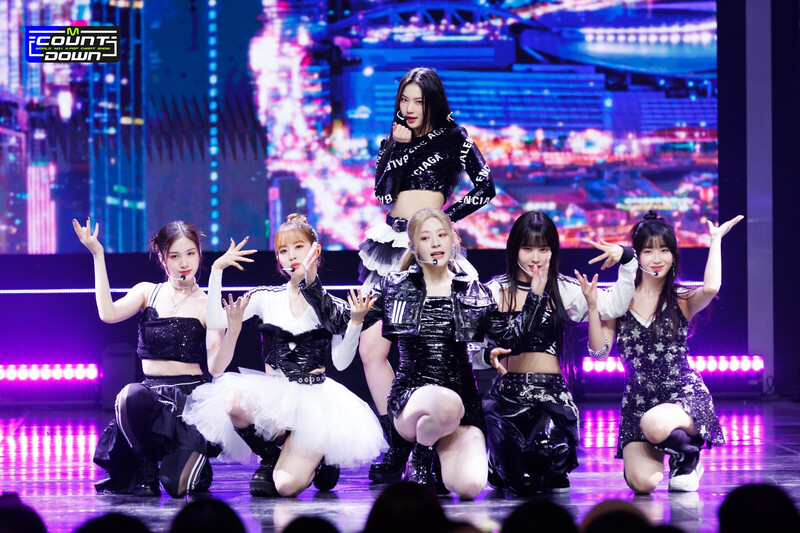 221229 STAYC 'RUN2U' at M Countdown documents 4