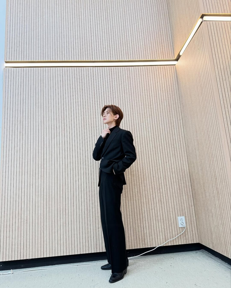 241222 - Yeosang Instagram Update documents 3