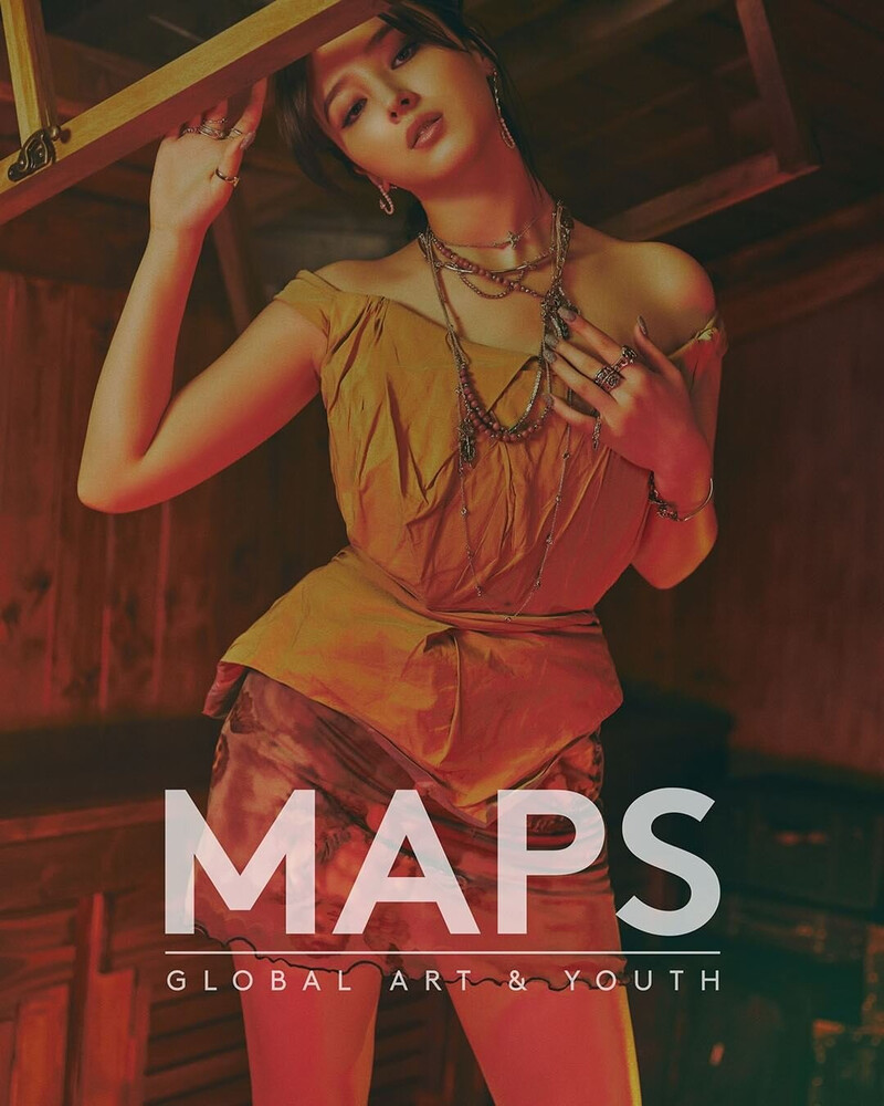 MOMOLAND's Nancy for MAPS Magazine October 2021 issue documents 5