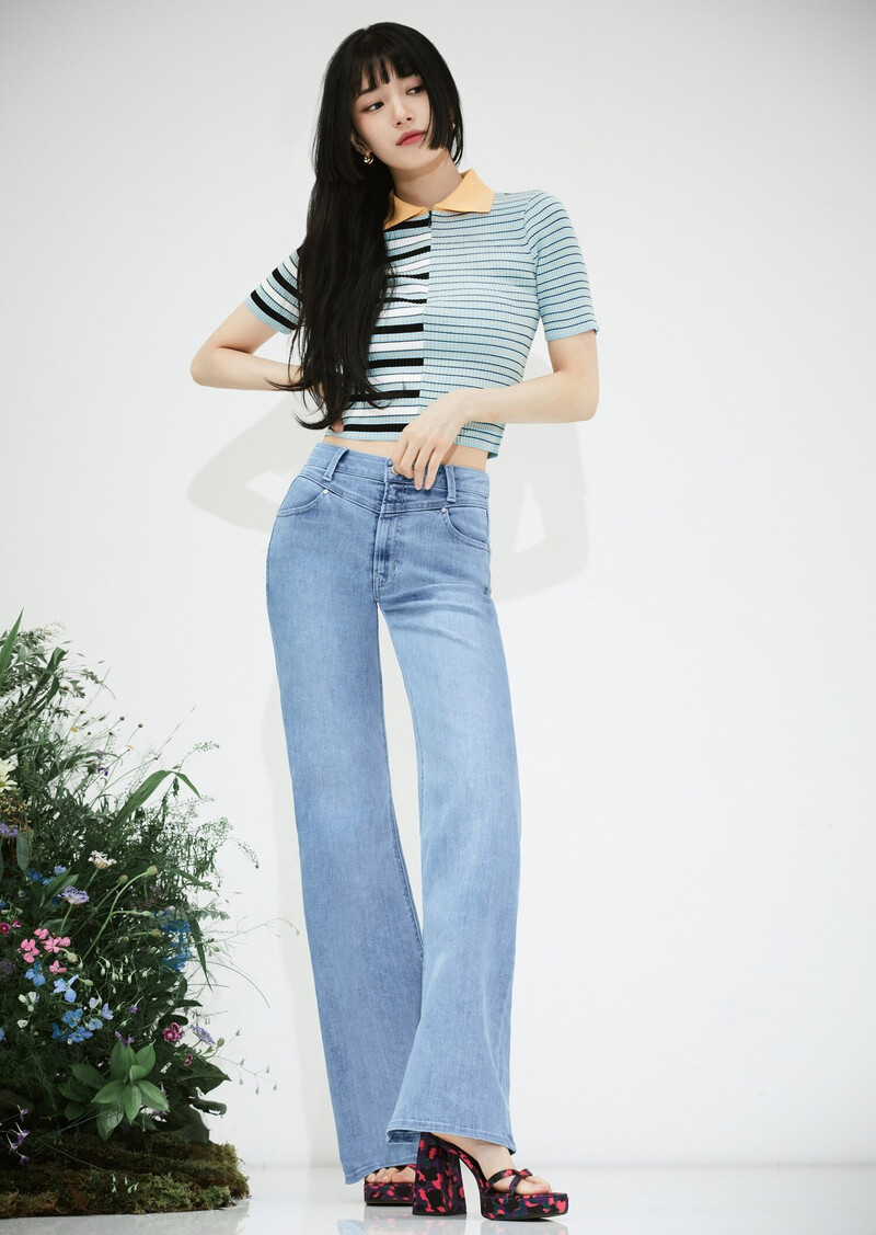 Bae Suzy for Guess 2023 SS Collection "Swing Into Summer" documents 8