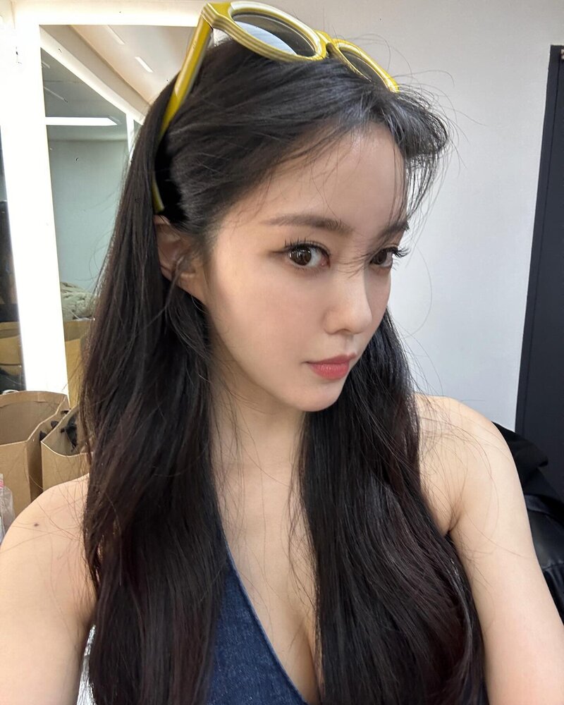 231129 T-ara Hyomin Instagram update documents 1