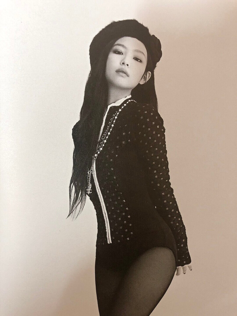 BLACKPINK Jennie X Chanel for W Korea - November 2021 Issue [SCANS] documents 4