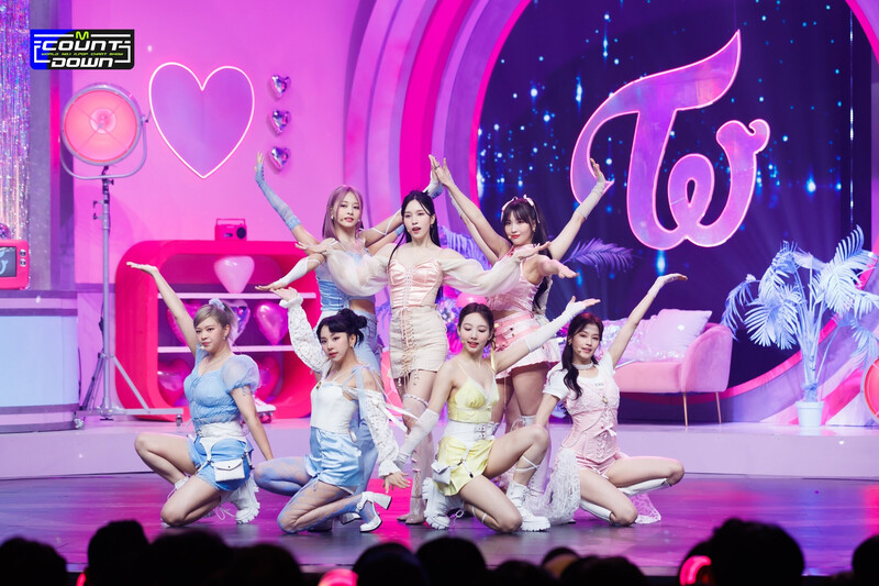 220901 TWICE 'Talk that Talk' at M Countdown documents 12