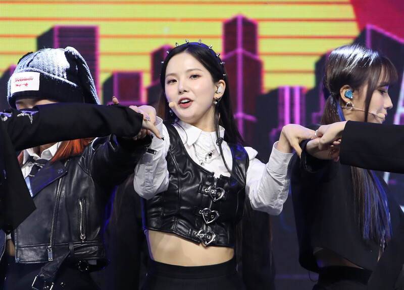 221013 Kep1er Yujin 'TROUBLESHOOTER' Showcase | kpopping