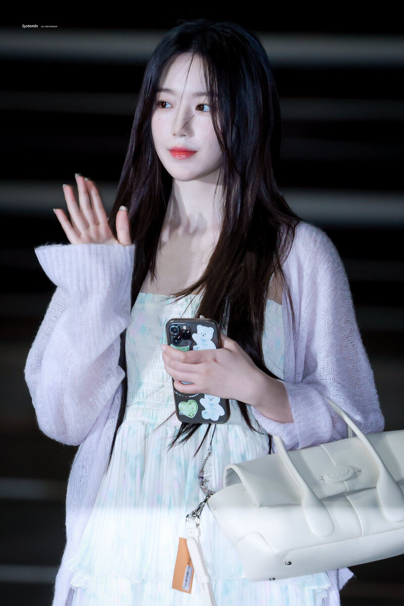 240418 (G)I-DLE Shuhua - ICN Airport documents 8