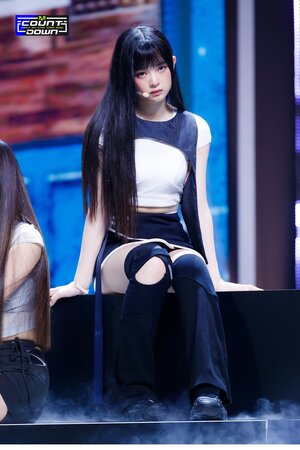 220804 NewJeans Hanni 'Cookie' at M Countdown