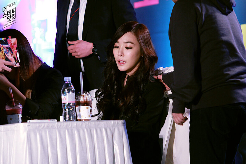 140316 Girls' Generation Tiffany at Cheonggye Fansign documents 14