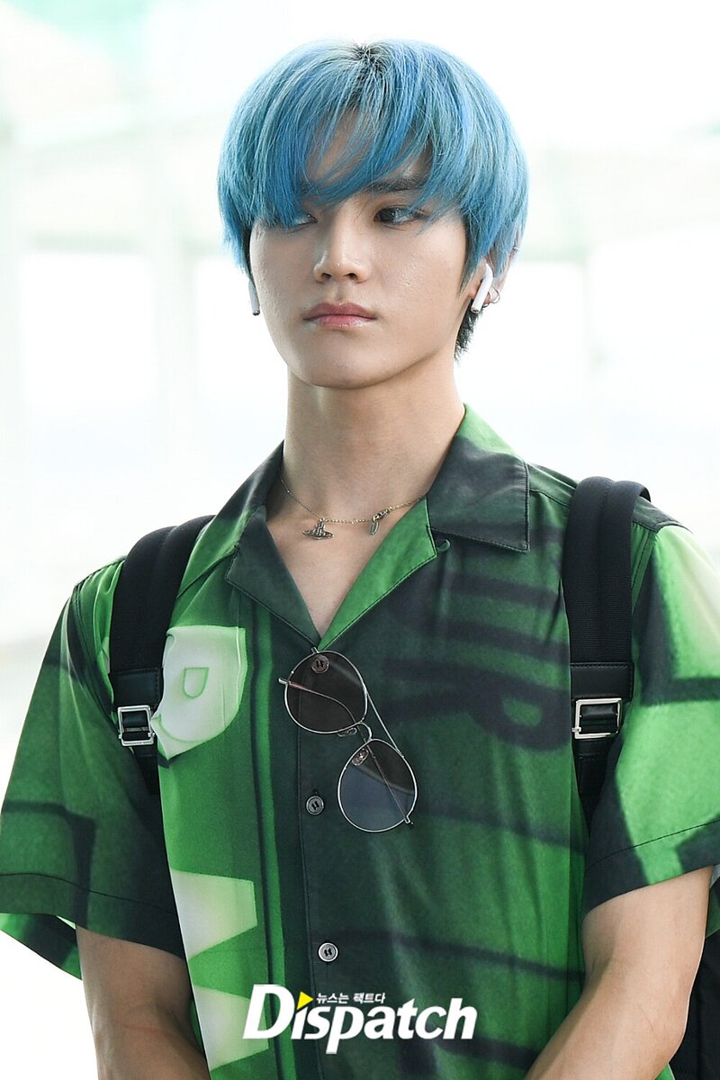 190719 NCT Taeyong at Incheon International Airport documents 3