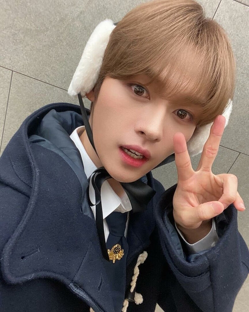 211113 Stray Kids Lee Know Instagram Update documents 2